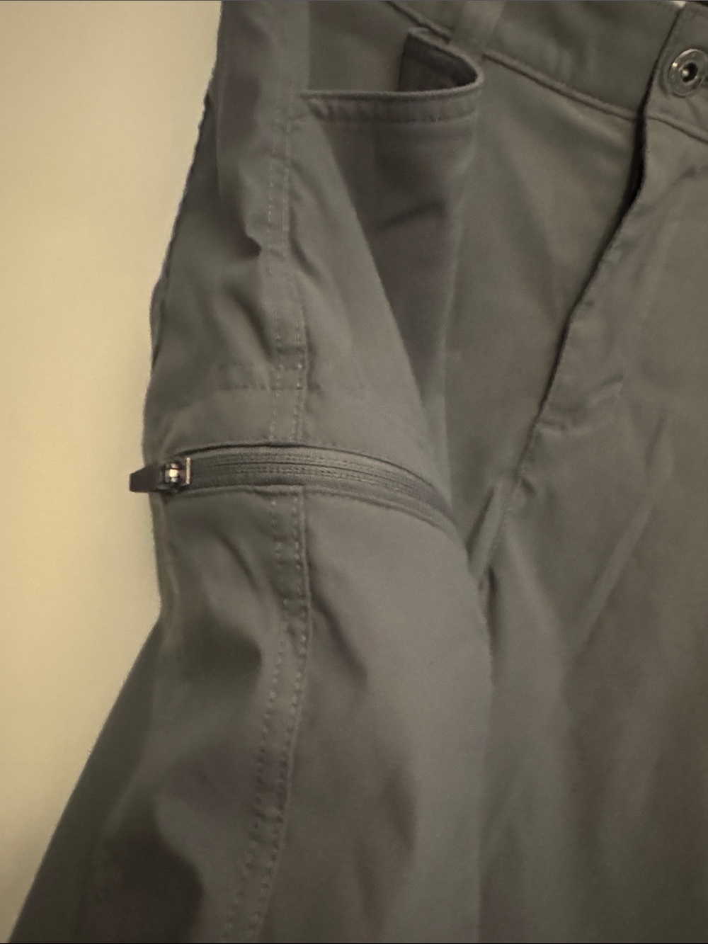 Eddie Bauer Men’s Hybird shorts - Picture 2 of 4